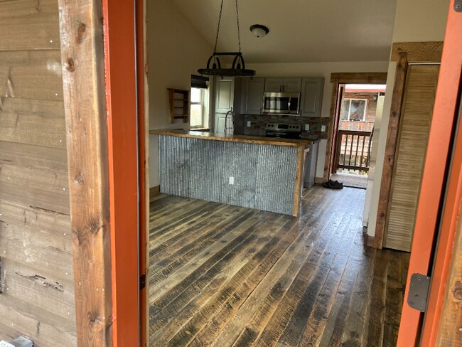6186 Lay About Ln-Unit -202 in Lolo, MT - Building Photo - Building Photo