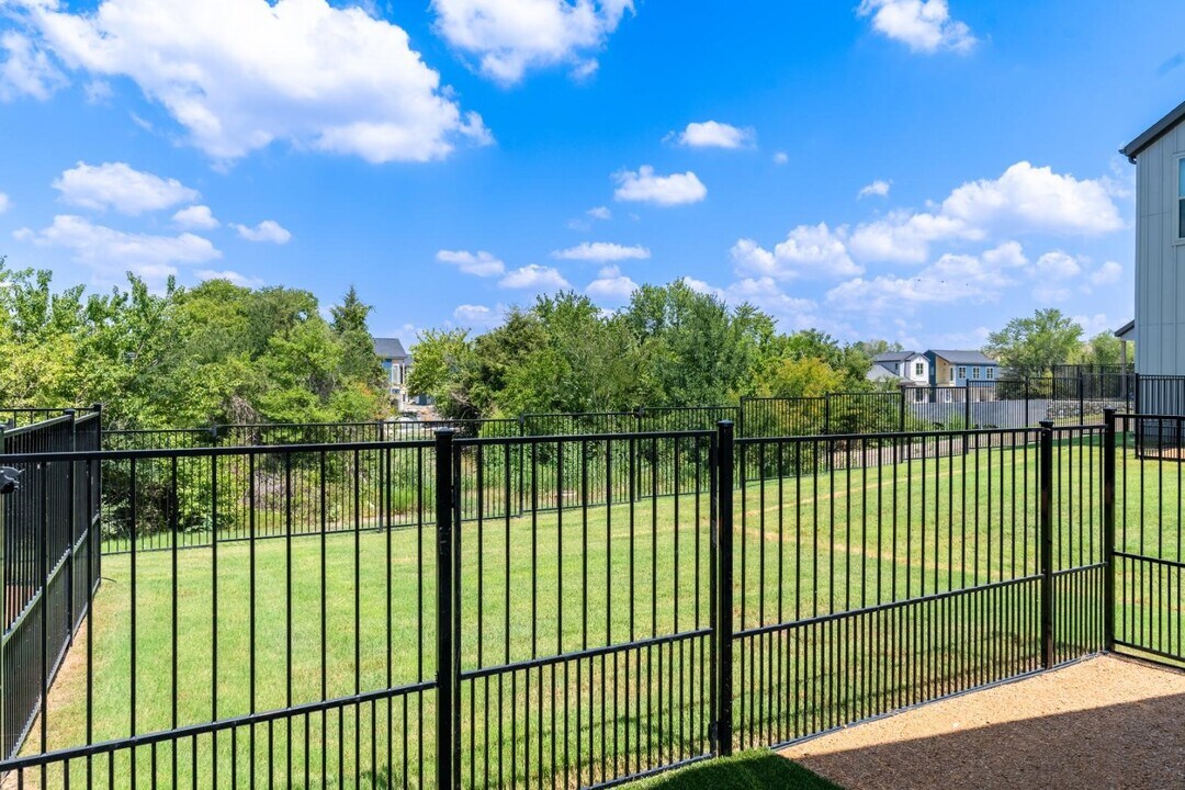 1636 Spaniel Ave in Garland, TX - Building Photo