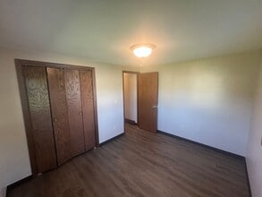 603-605 Woodbine Dr in Merrill, WI - Building Photo - Building Photo