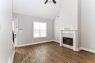 2701 Maple Hill Dr in Nesbit, MS - Foto de edificio - Building Photo