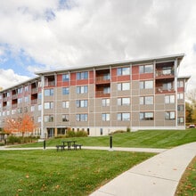 Bartlett Brook Apartments in South Burlington, VT - Foto de edificio - Building Photo