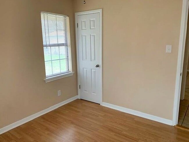 1807 N Mcdonald Ave in Decatur, TX - Building Photo - Building Photo