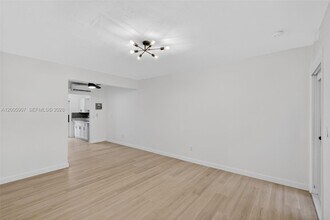 428 Collins Ave in Miami Beach, FL - Foto de edificio - Building Photo