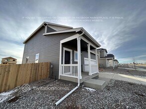 7406 Green River Ave in Frederick, CO - Foto de edificio - Building Photo