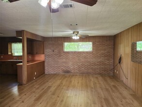 4550 Co Rd 417 in Taylor, TX - Building Photo - Building Photo
