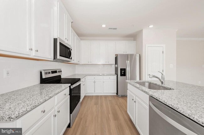 property at 9962 Roulette Dr