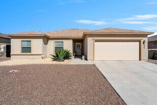 5905 Speyside Dr in Santa Teresa, NM - Building Photo