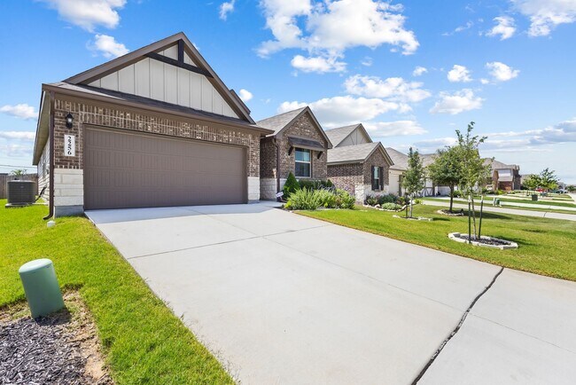 2256 Bluestem Bnd in New Braunfels, TX - Building Photo - Building Photo