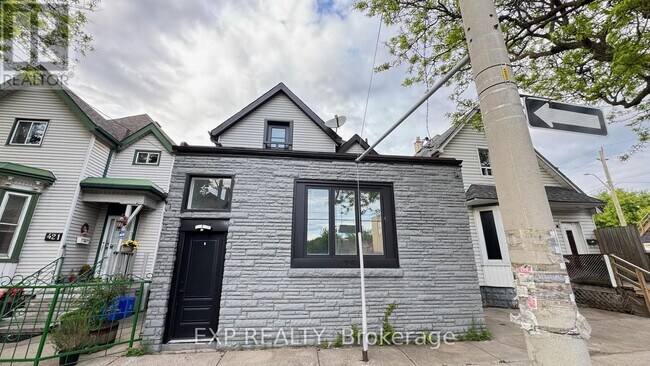 425-425 Cannon St E in Hamilton, ON - Building Photo - Building Photo