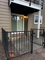 820 Cady Rd, Unit H102 in Everett, WA - Building Photo