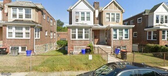 929 Clover Ln in Chester, PA - Building Photo