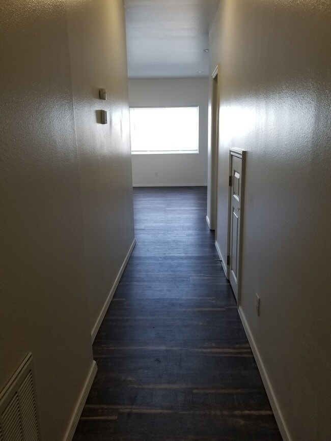 1744-1746 W Peninsula Dr in Moses Lake, WA - Building Photo - Building Photo