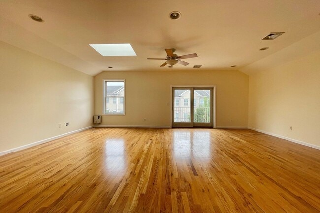property at 264 Custer Ave