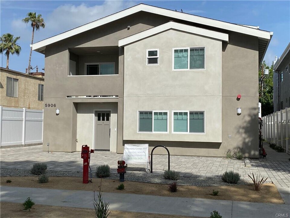 5906 Murietta Ave, Unit 1 in Van Nuys, CA - Foto de edificio