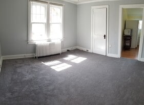 161 N Clinton St, Unit 2nd floor in Doylestown, PA - Building Photo