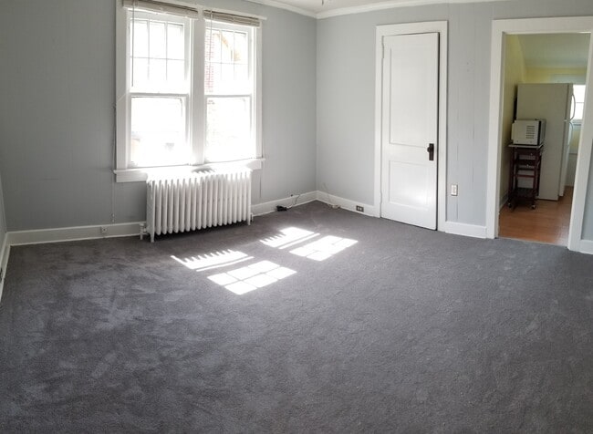 161 N Clinton St, Unit 2nd floor