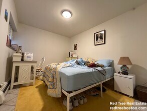 140 Kenrick St, Unit #4 in Boston, MA - Building Photo - Building Photo