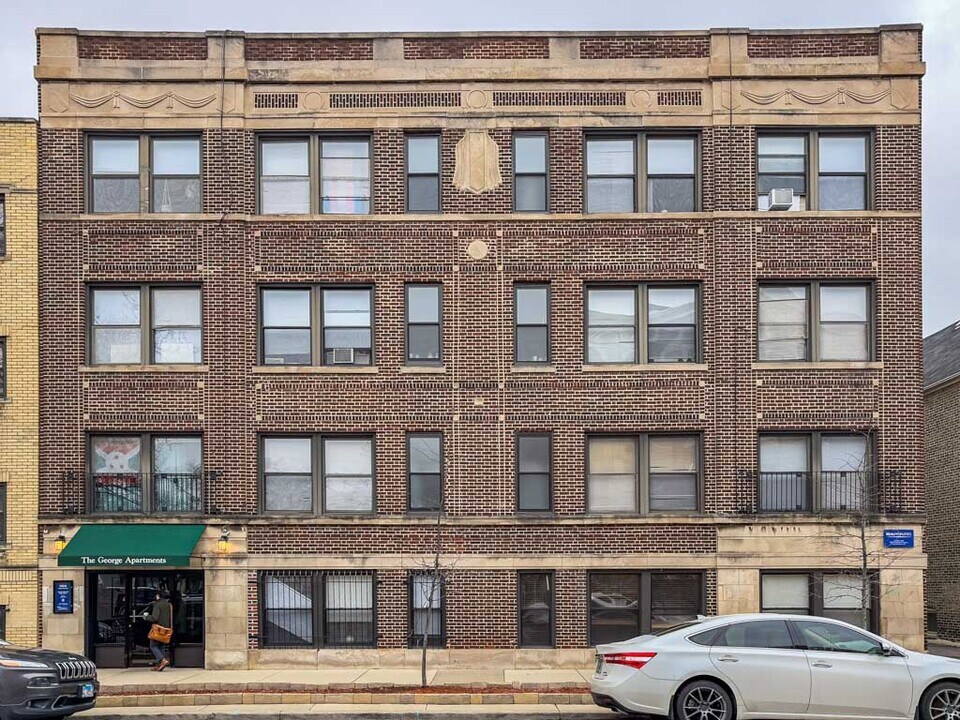 1055 W George St in Chicago, IL - Building Photo