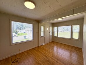 1414 Cornwall Ave in Waterloo, IA - Building Photo - Building Photo