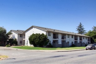 16816 Antelope St Apartments