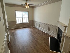 2023 Lennox Square Rd in Charlotte, NC - Building Photo - Building Photo