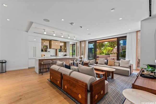987 Queen St in Honolulu, HI - Building Photo - Building Photo