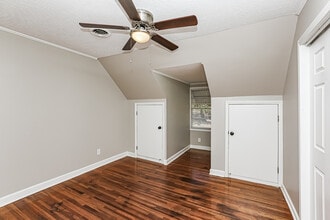 545 Bellevue St in Clinton, MS - Foto de edificio - Building Photo