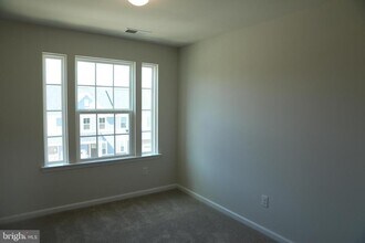 172 Mulberry Dr in Malvern, PA - Building Photo - Building Photo