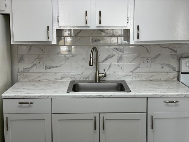 33305 Ryan Dr-Unit -117 in Leesburg, FL - Building Photo - Building Photo