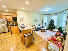 18 Saint Lukes Rd in Boston, MA - Building Photo