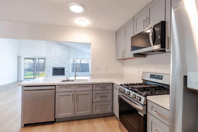 10766 Parkdale Ave in San Diego, CA - Building Photo - Building Photo