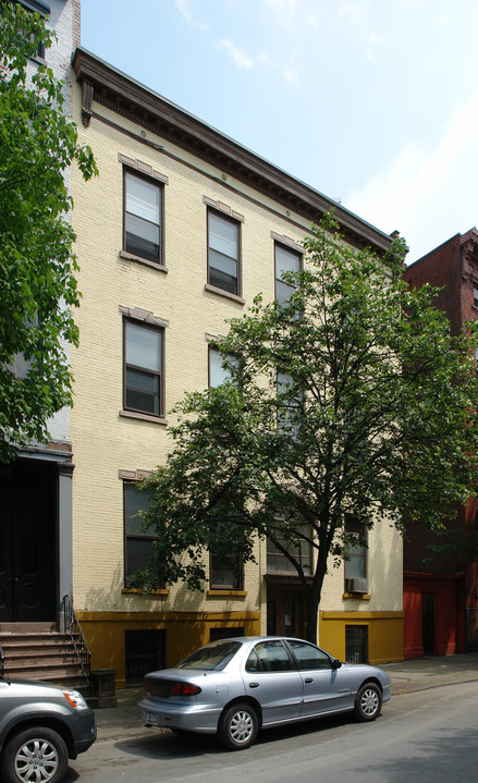 36 First St in Troy, NY - Building Photo