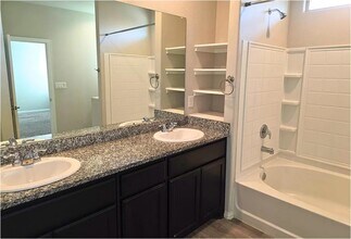 6911 Brisco Rd in Odessa, TX - Building Photo - Building Photo