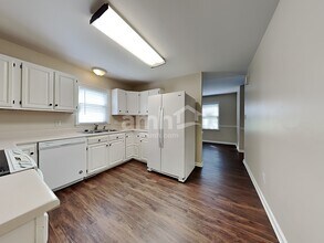 6112 Glenridge Ct in Kernersville, NC - Building Photo - Building Photo