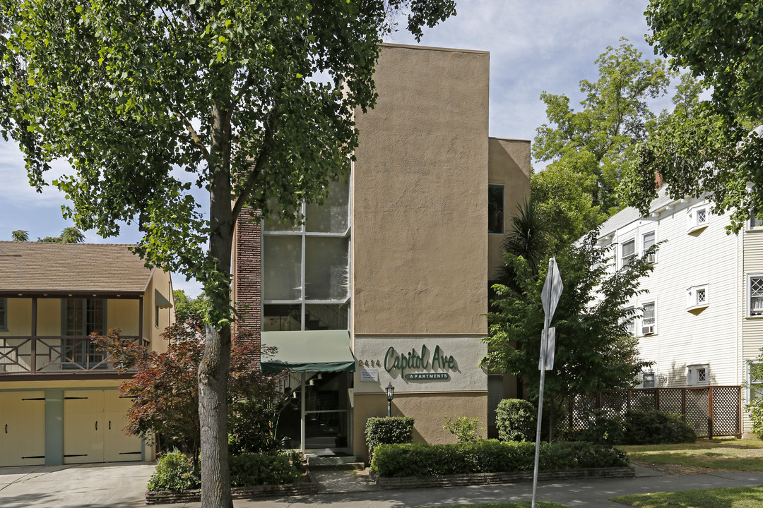 Capitol Ave. Apartments in Sacramento, CA - Foto de edificio