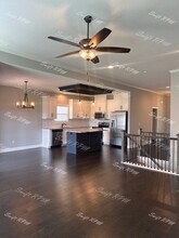 6824 Prairie Ln in Parkville, MO - Building Photo - Building Photo
