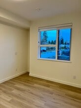 623 Kemsley Av in Coquitlam, BC - Building Photo - Building Photo
