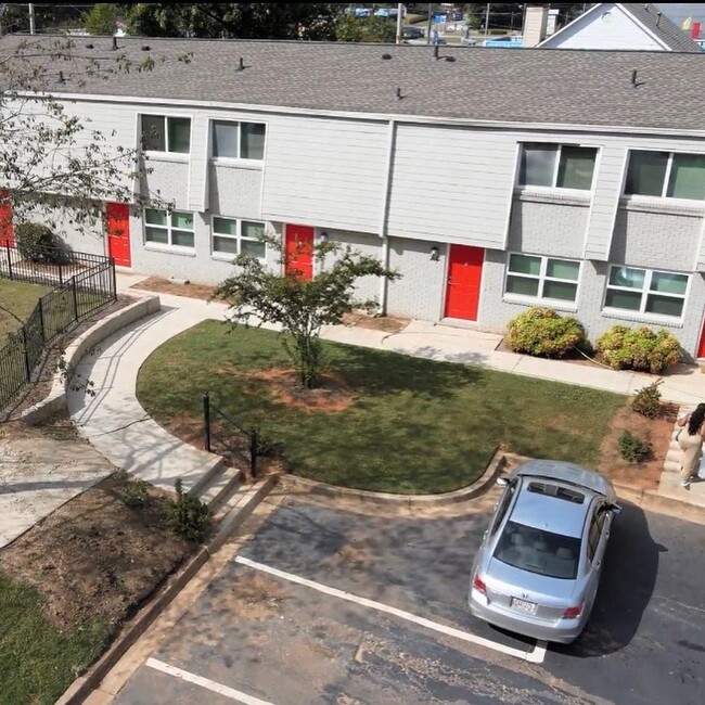 Jackson Brown Gardens Apartments in Atlanta, GA - Building Photo - Building Photo