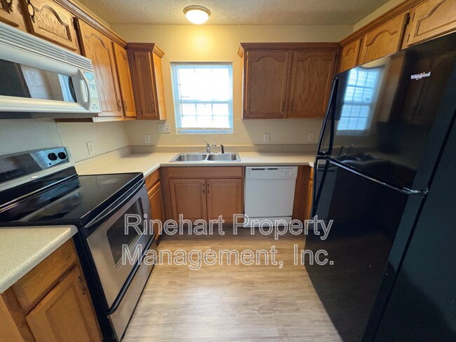 1048 Cherry Meadow Ln in Rock Hill, SC - Building Photo - Building Photo
