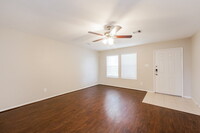 18838 S Wimbledon Dr in Katy, TX - Building Photo - Building Photo