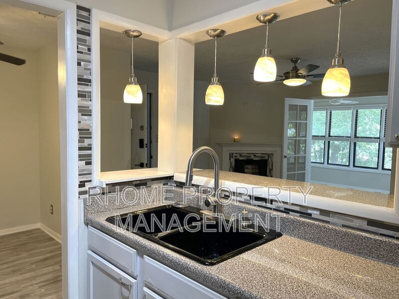514 Summit N Dr NE in Atlanta, GA - Building Photo