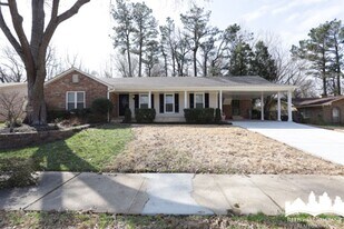 5853 Fox Lair Ave in Memphis, TN - Building Photo