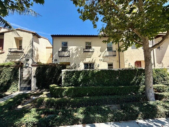 property at 2903 W Edinger Ave