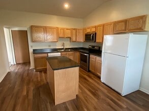 819 Trustway Ct, Unit 819 in Mason, OH - Foto de edificio - Building Photo