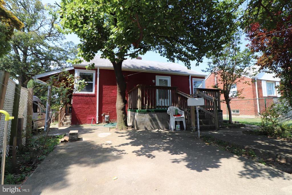 817 Chillum Rd in Hyattsville, MD - Building Photo