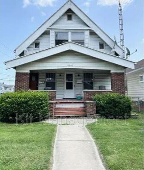 4246 Burnham Ave in Toledo, OH - Building Photo