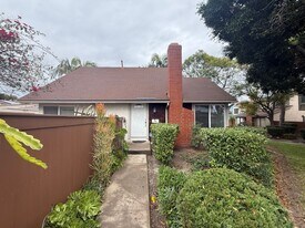 10763 Escobar Dr in San Diego, CA - Building Photo