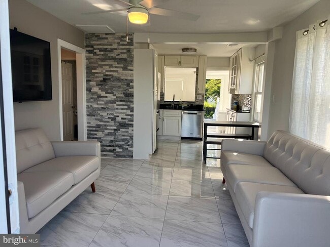 property at 4227 Prince William Pkwy