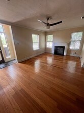 1038 E 43rd St in Austin, TX - Building Photo - Building Photo