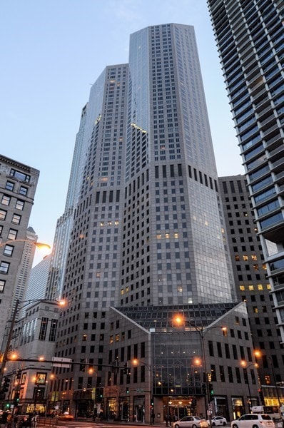 property at 950 N Michigan Ave